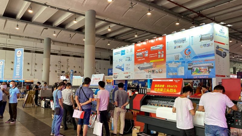 广告喷绘写真选材关键：避开这些误区，提升视觉效果**